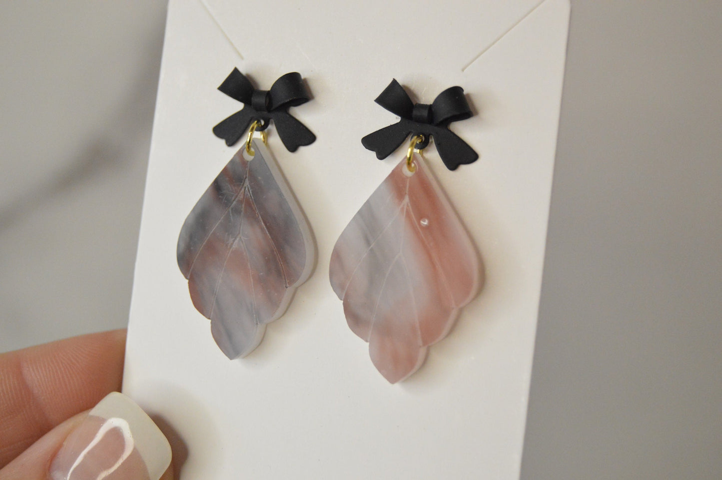 Maroon Marble Scalloped Leaf Earrings - Acrylic