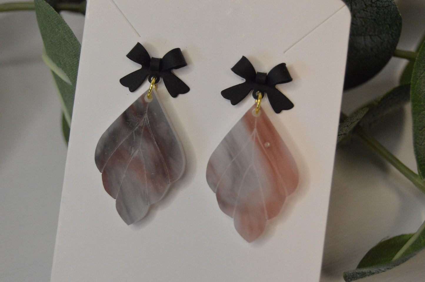 Maroon Marble Scalloped Leaf Earrings - Acrylic