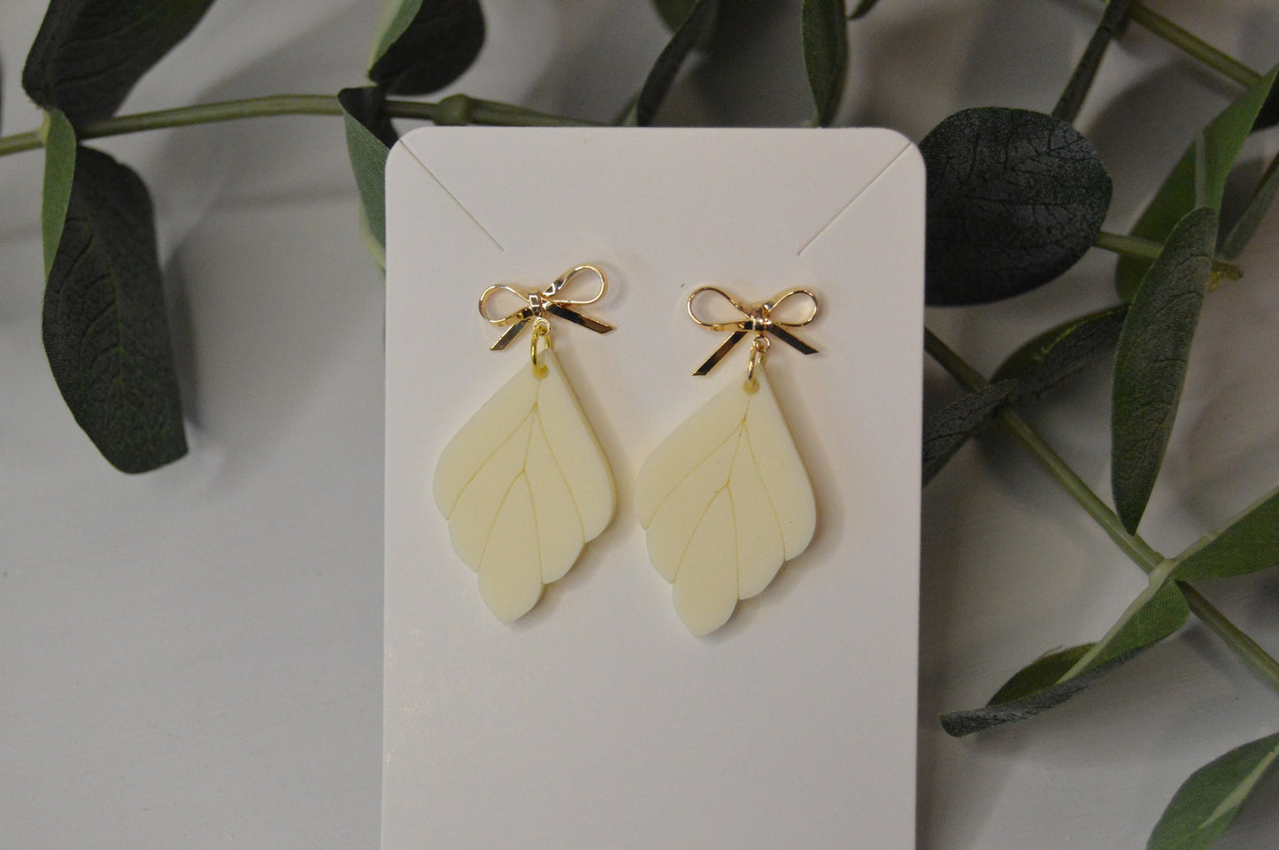 Ivory leaf Dangle Earrings - Acrylic